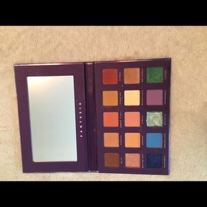 Eyeshadow pallet